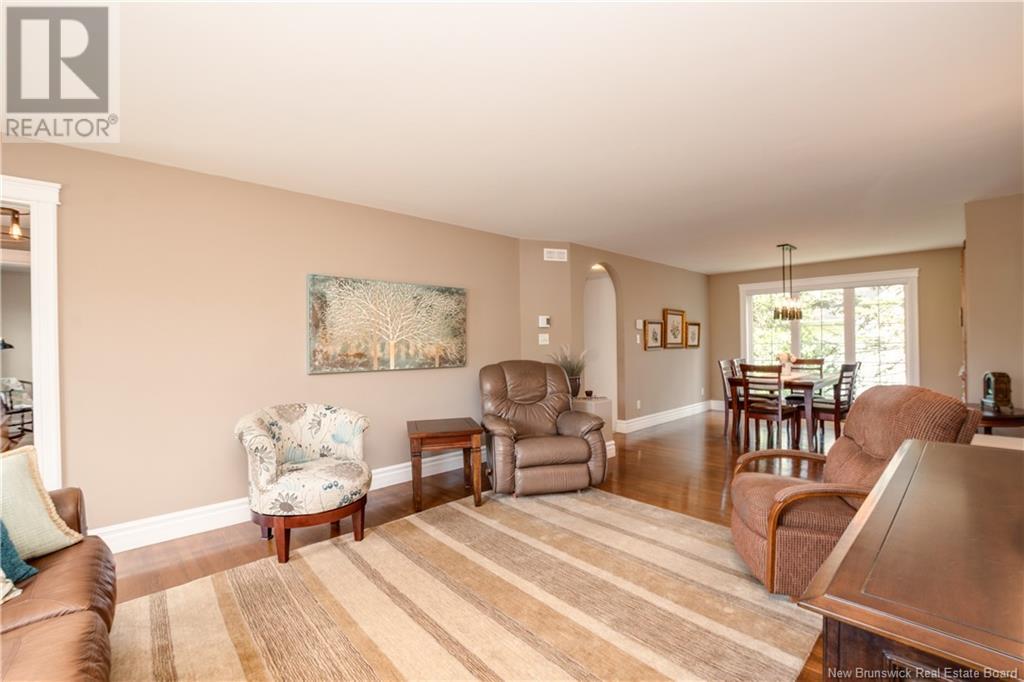 Property at 917 Muirfield image 4