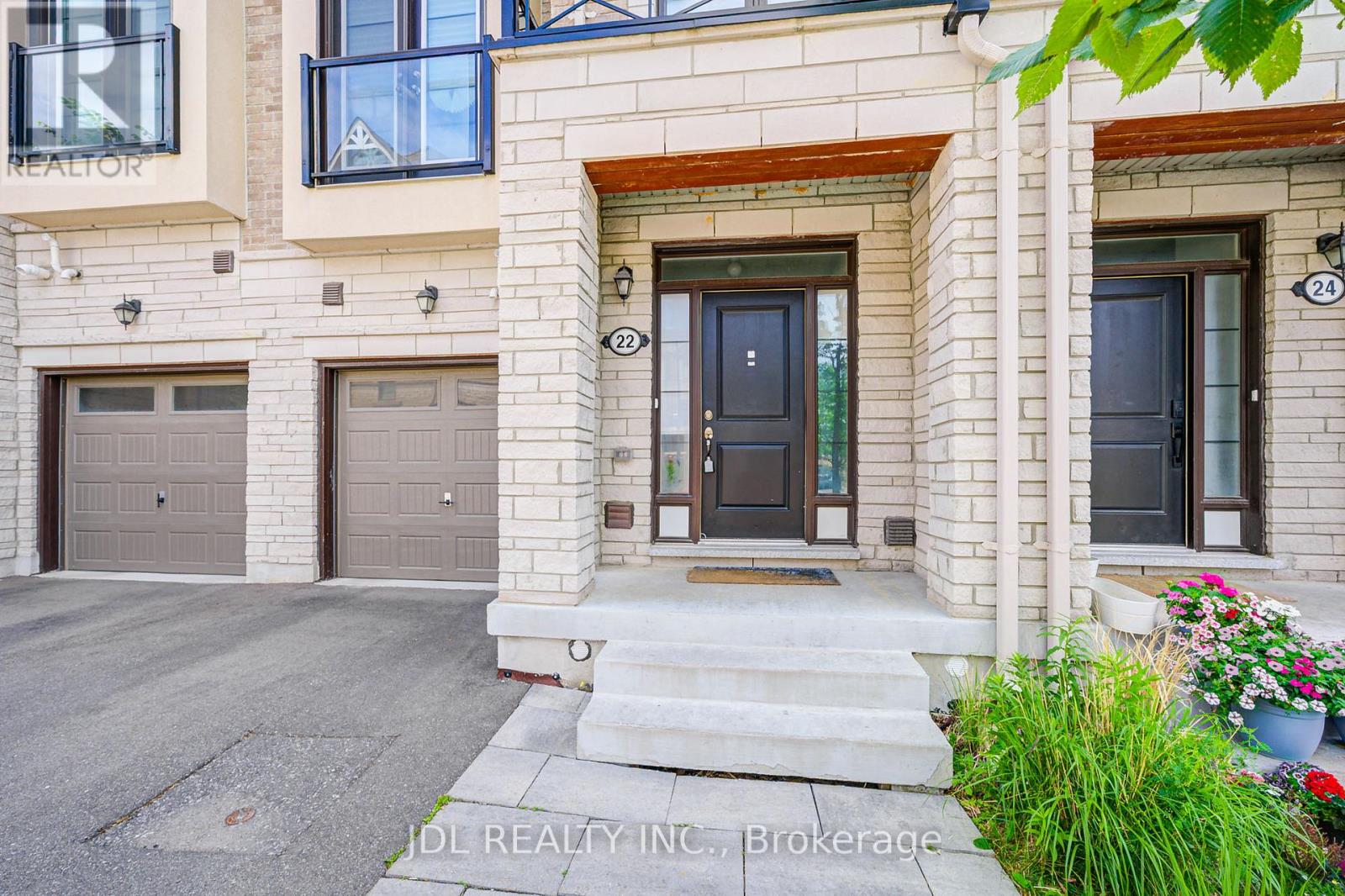 Property at 22 WILLIAM ADAMS LANE image 2