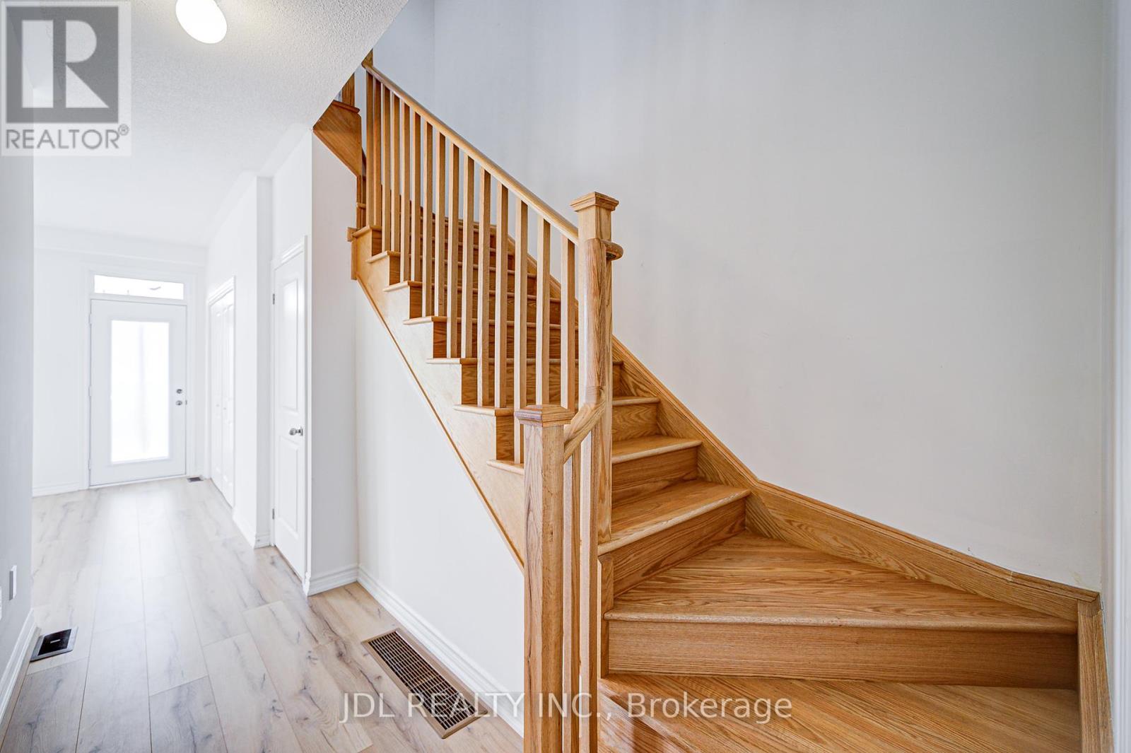 Property at 22 WILLIAM ADAMS LANE image 3