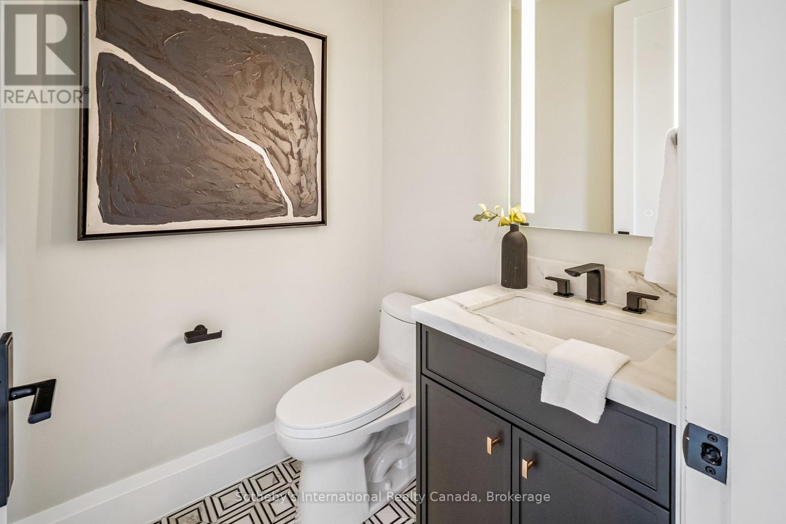 249 Rebecca Street, Oakville, Ontario  L6K 2W4 - Photo 10 - W12266683