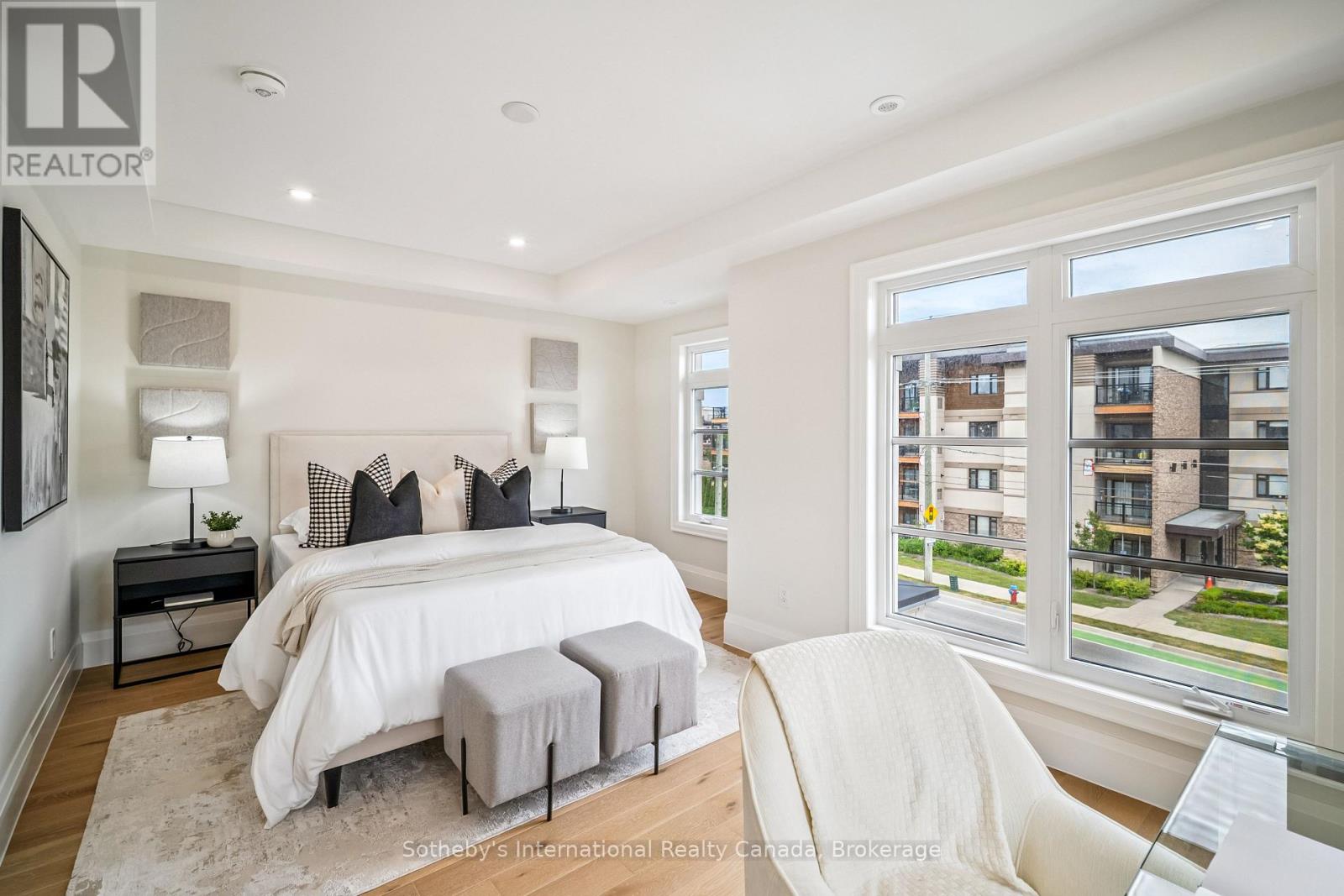 249 Rebecca Street, Oakville, Ontario  L6K 2W4 - Photo 28 - W12266683