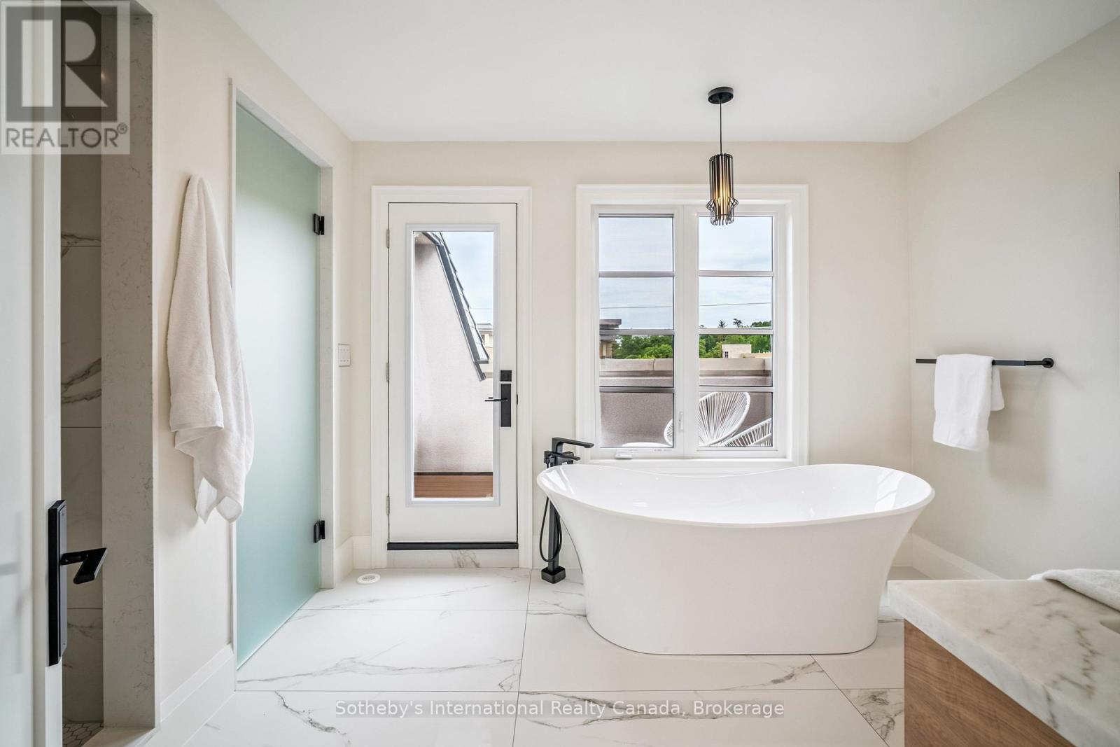 249 Rebecca Street, Oakville, Ontario  L6K 2W4 - Photo 37 - W12266683