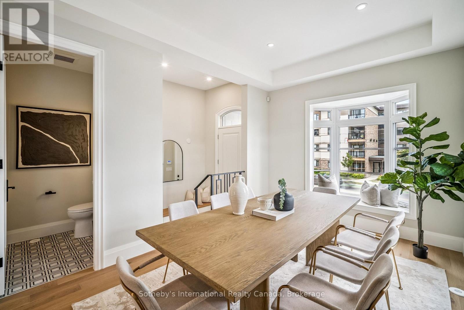 249 Rebecca Street, Oakville, Ontario  L6K 2W4 - Photo 7 - W12266683