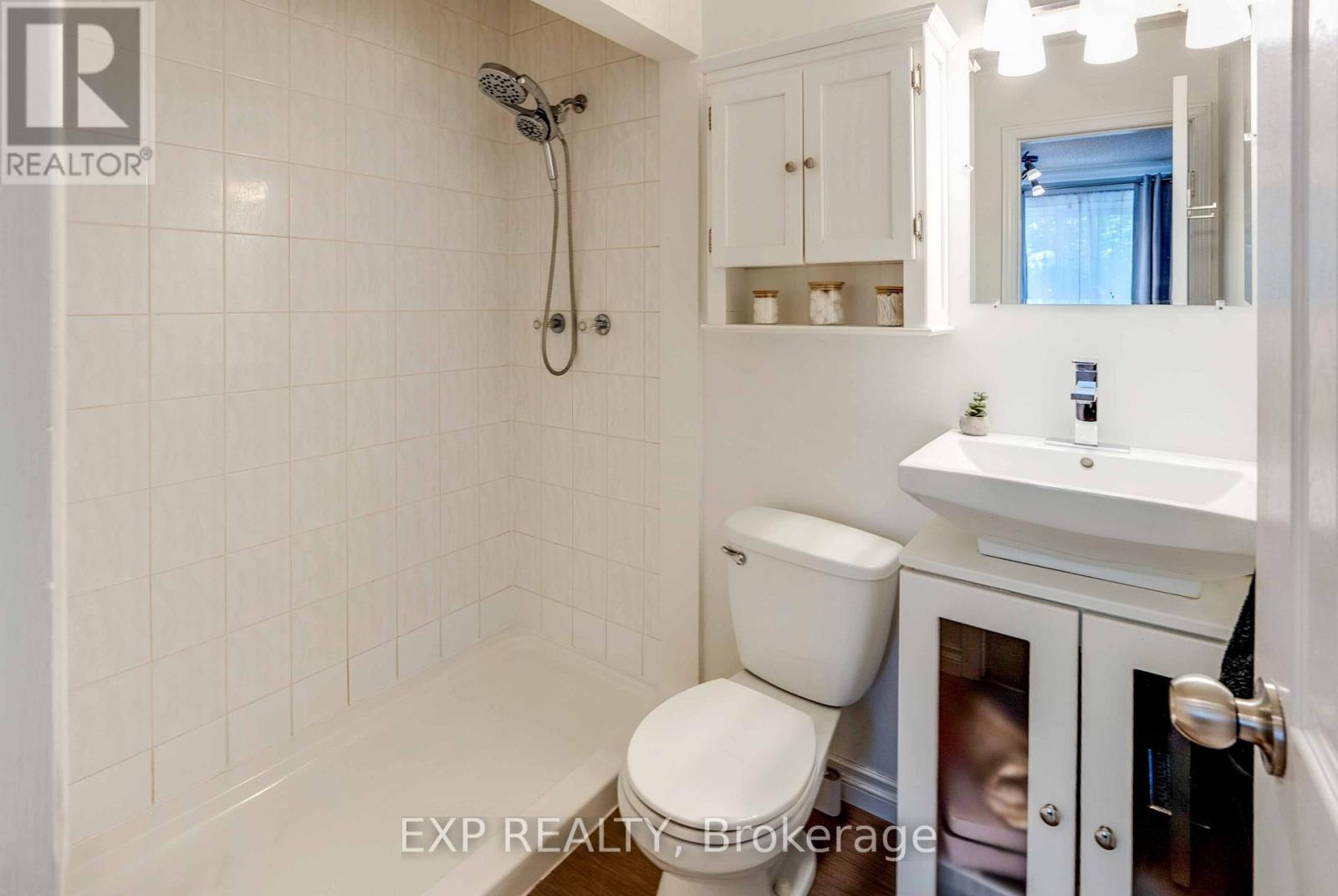 113 Oneida Place, Kitchener, Ontario  N2A 3G2 - Photo 27 - X12266640