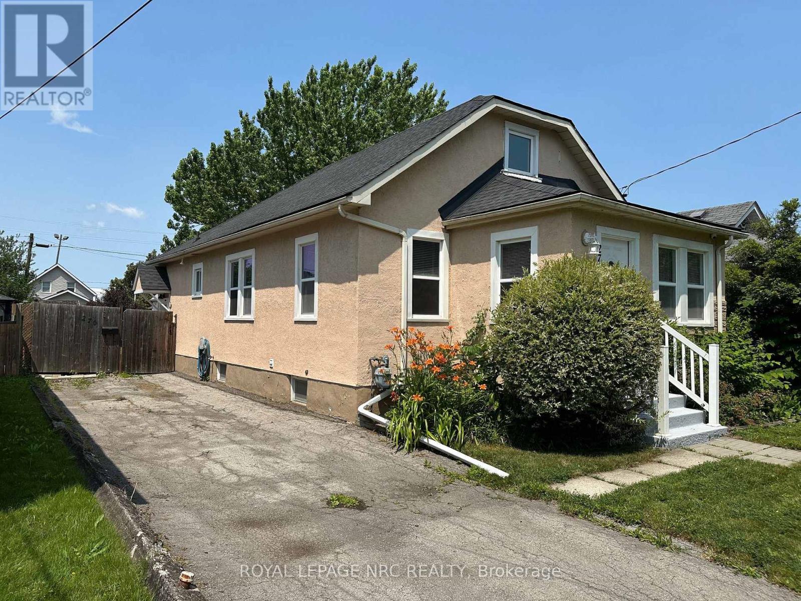 270 Beatrice Street, Welland, Ontario  L3B 2Z7 - Photo 2 - X12266657
