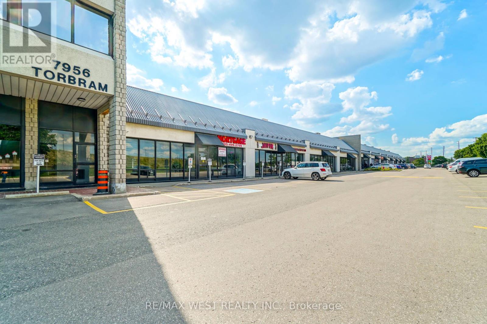 20 (13) - 7956 Torbram Road, Brampton, Ontario  L6T 5A2 - Photo 2 - W12266614