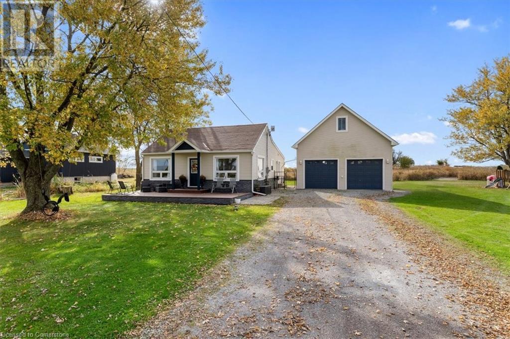 Property at 888 GREEN MOUNTAIN Road E image 3