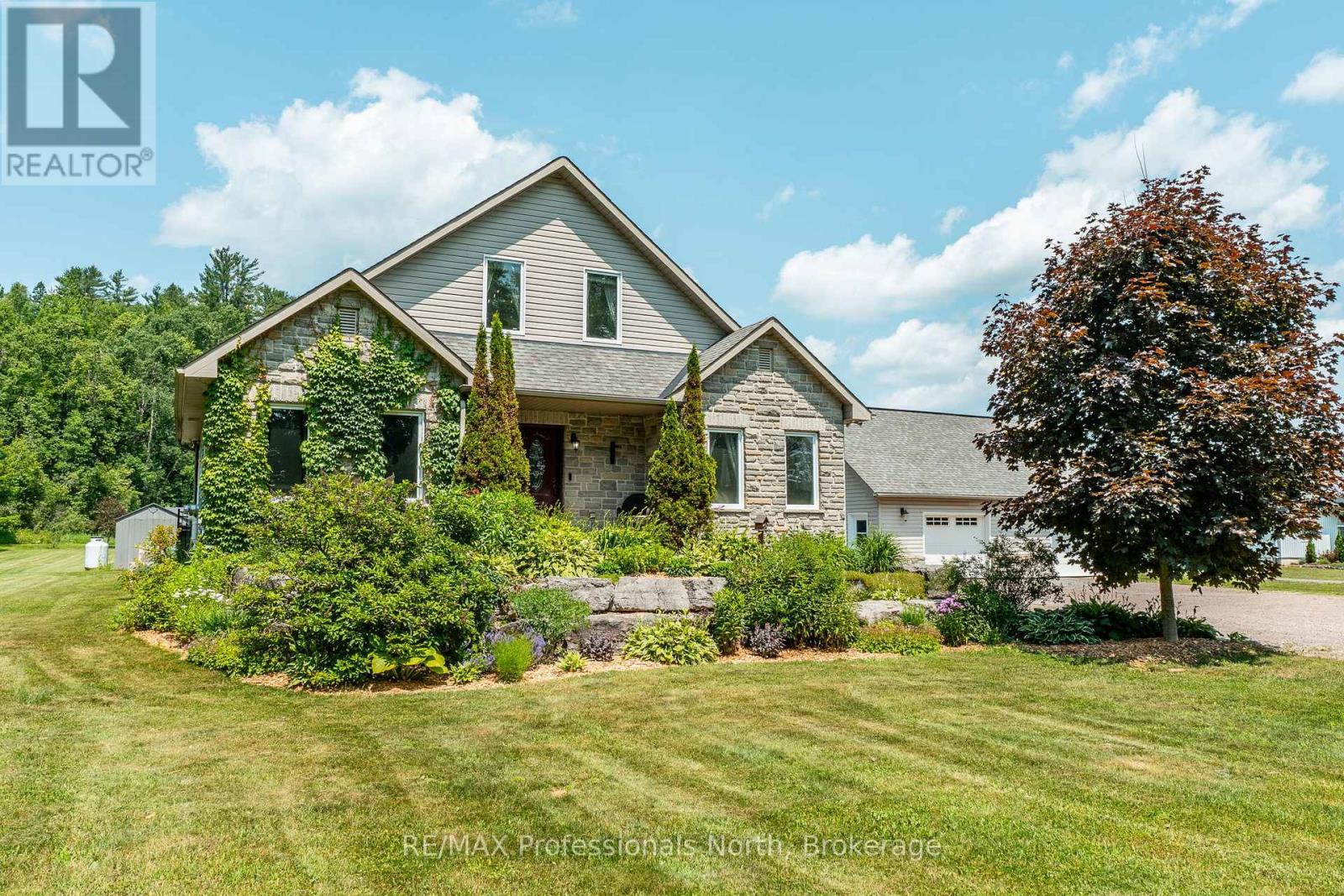 3981 Deep Bay Road, Minden Hills, Ontario  K0M 2K0 - Photo 1 - X12266739