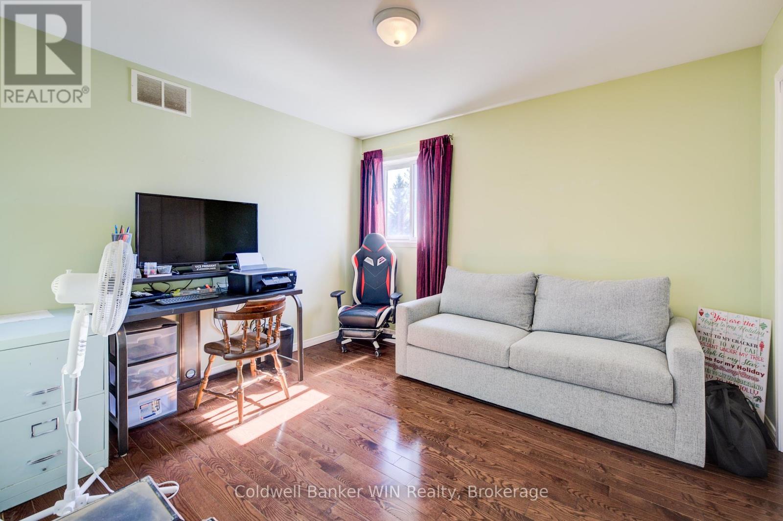 460 King Street E, Wellington North, Ontario  N0G 2L2 - Photo 14 - X12266745