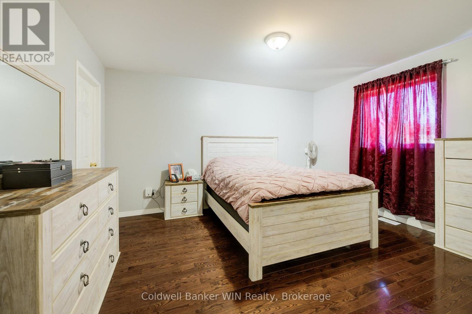 460 King Street E, Wellington North, Ontario  N0G 2L2 - Photo 18 - X12266745