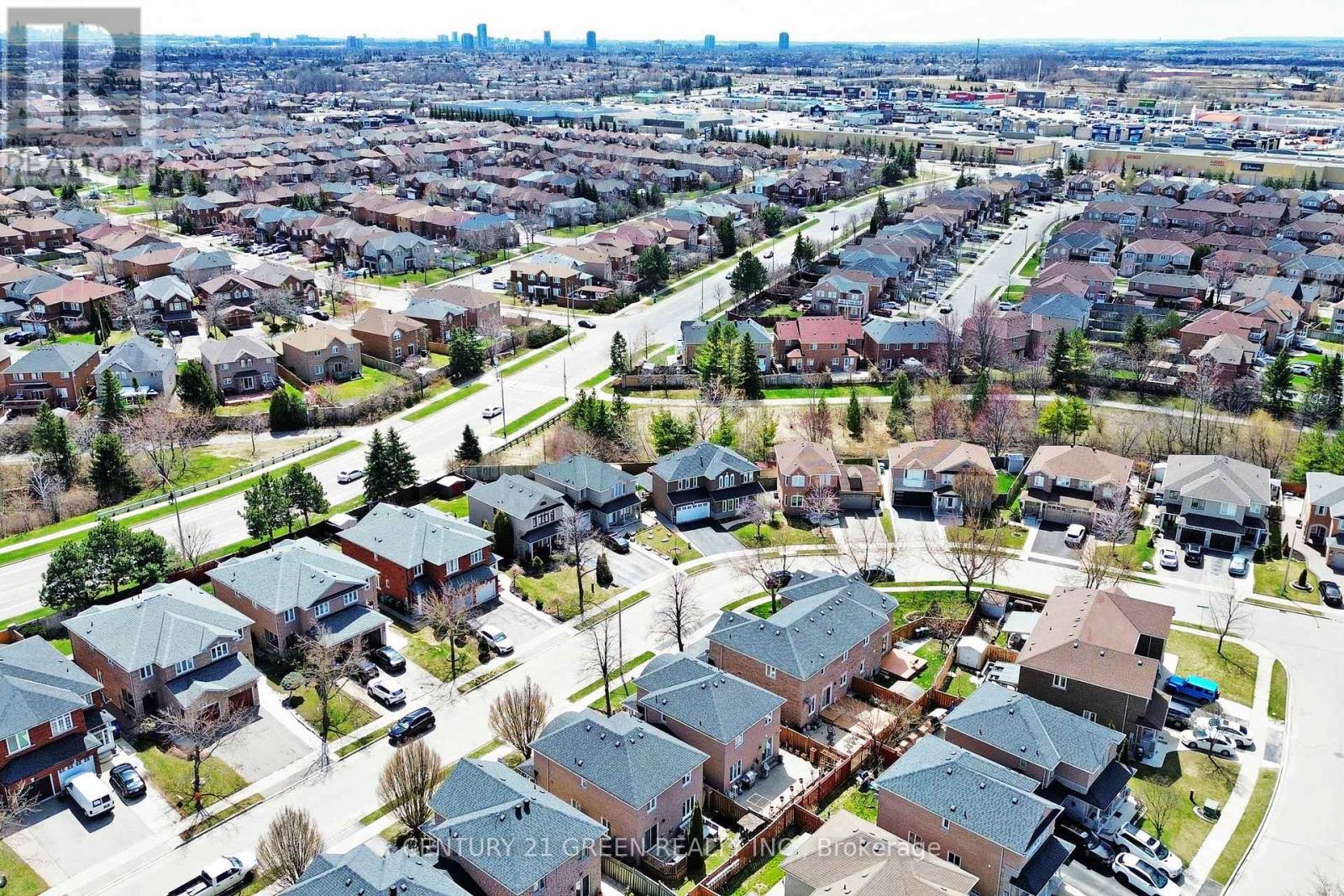 Property at 26 DOLPHIN SONG CRESCENT image 2