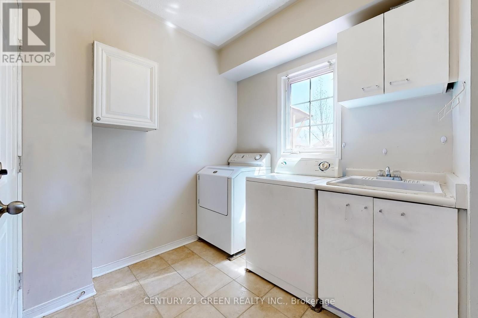 26 Dolphin Song Crescent, Brampton, Ontario  L6R 2A4 - Photo 33 - W12265353