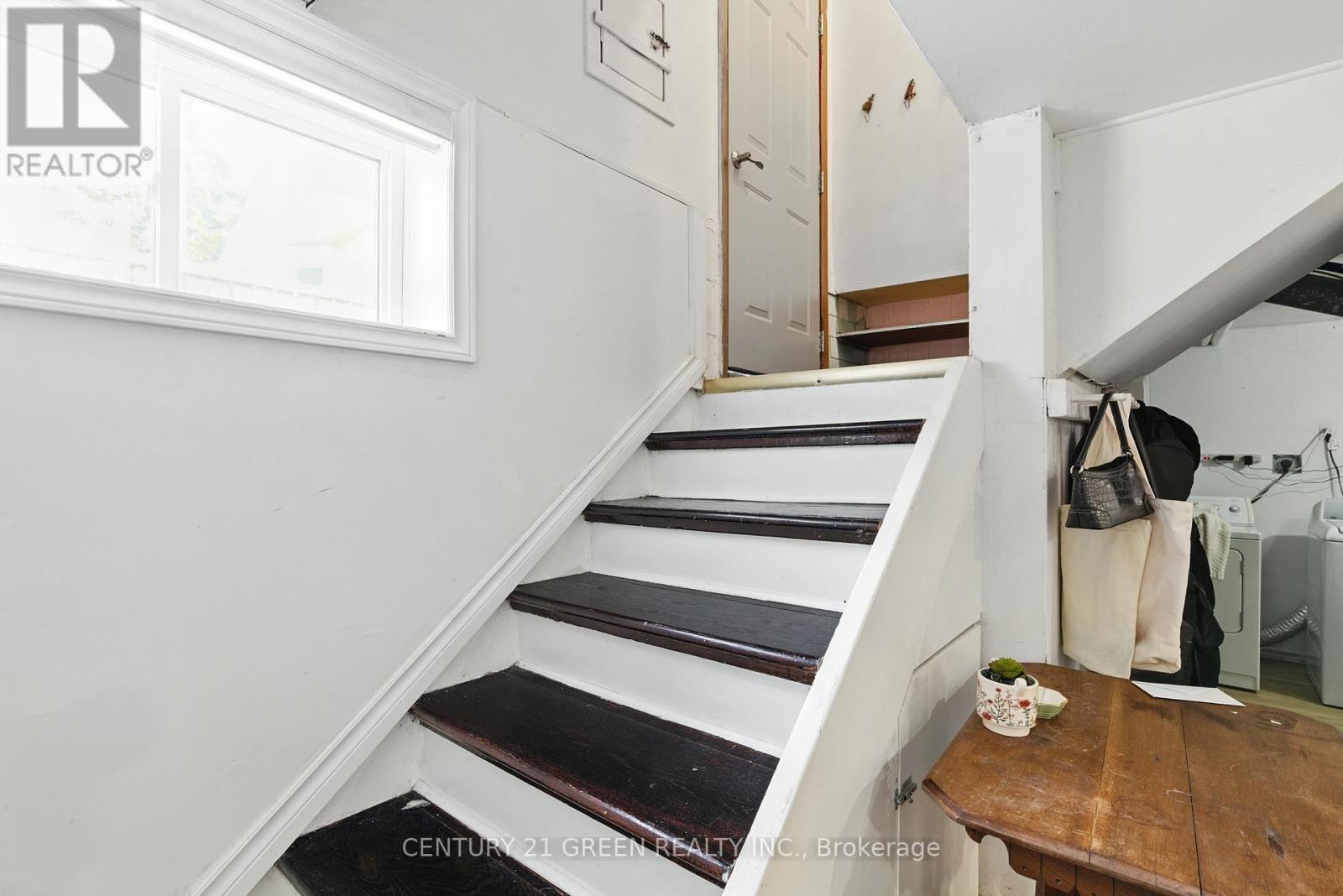42 Bloomfield Avenue, St. Catharines, Ontario  L2P 1X3 - Photo 14 - X12265342