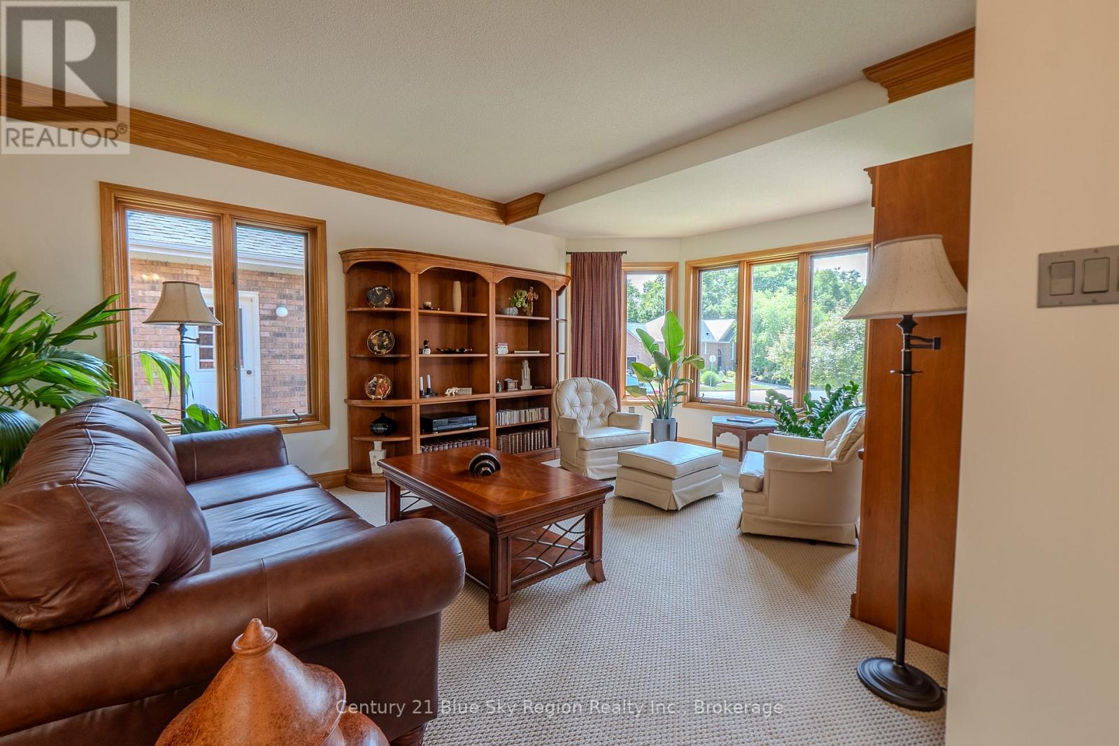 Property at 107 NOTTINGHAM DRIVE image 2