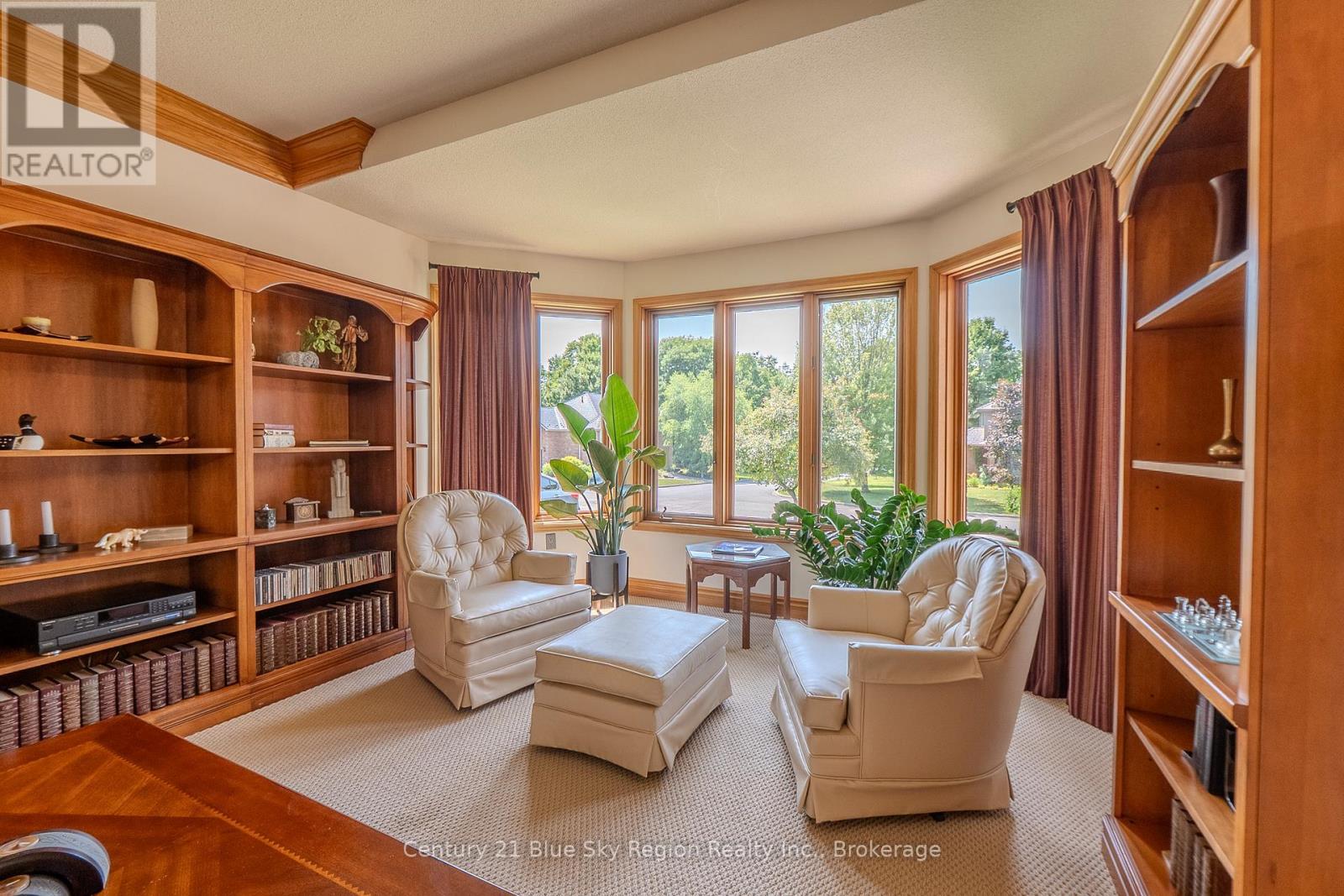 Property at 107 NOTTINGHAM DRIVE image 3