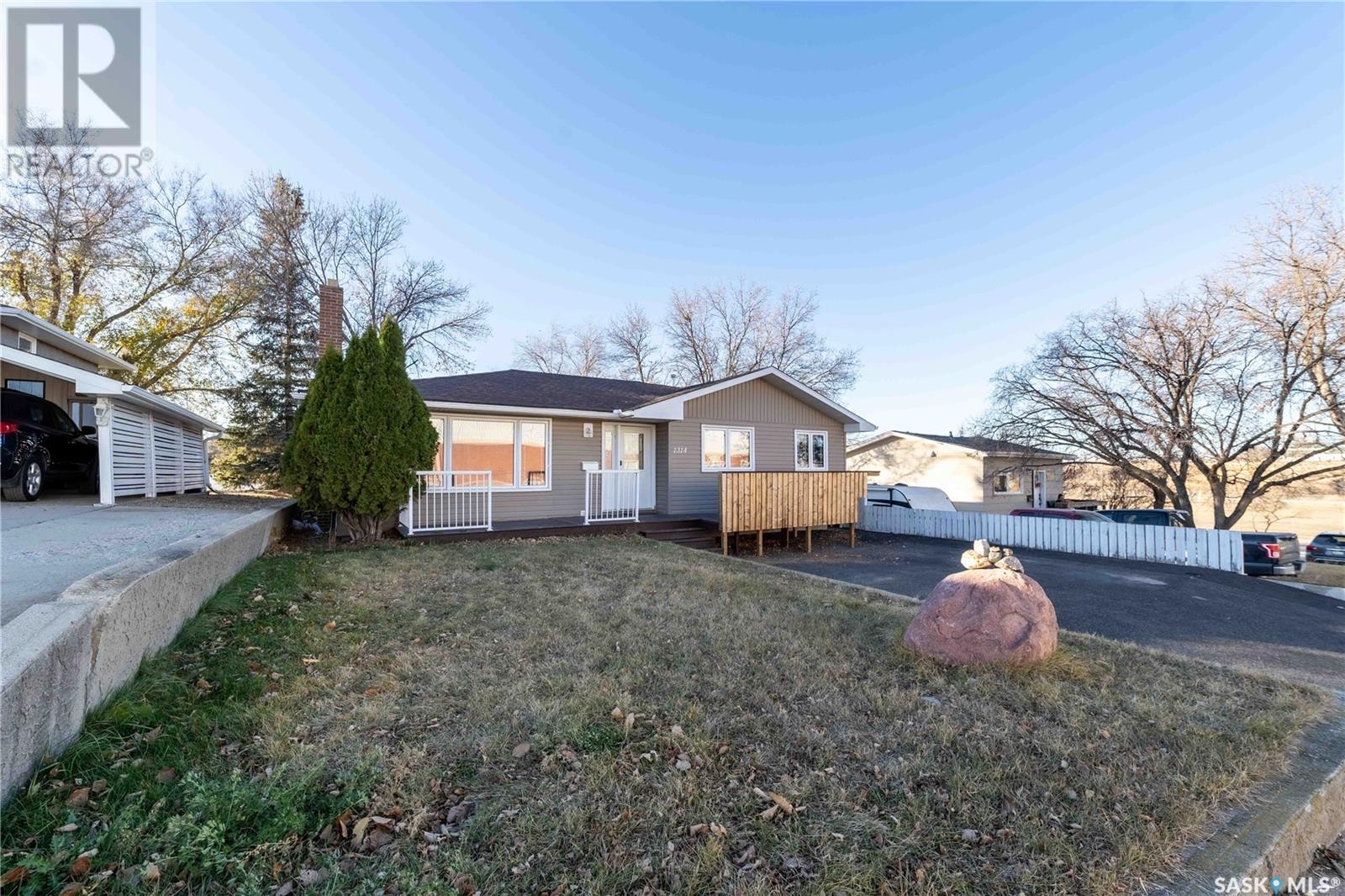 Property at 1314 Henleaze AVENUE image 2
