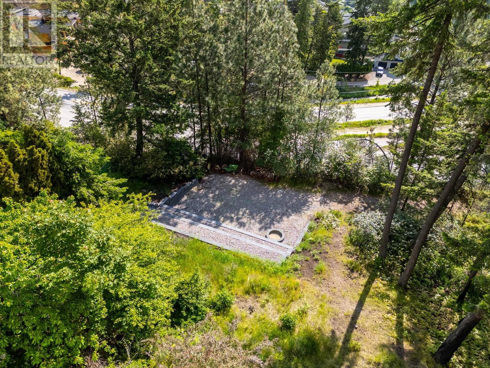 Property at 1515 Scott Crescent image 4