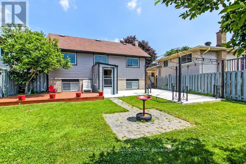 86 Tumbleweed Crescent, London South (South X), Ontario  N6E 2N8 - Photo 25 - X12266803