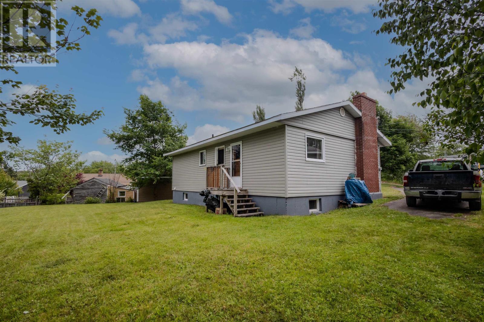 12 Cedar Court, Sydney, Nova Scotia  B1P 6S1 - Photo 6 - 202516776