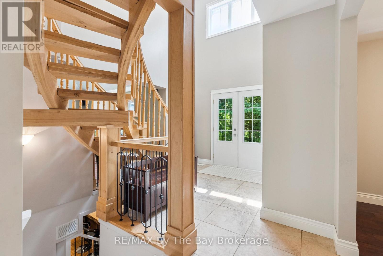 19 Gillespie Trail Se, Essa, Ontario  L3W 0V1 - Photo 14 - N12266899
