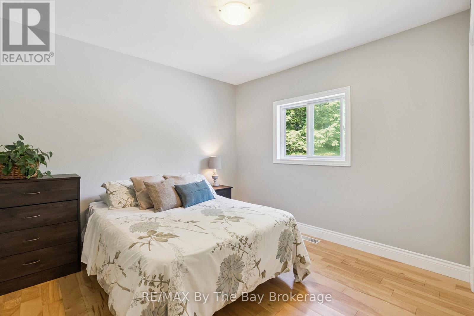 19 Gillespie Trail Se, Essa, Ontario  L3W 0V1 - Photo 26 - N12266899