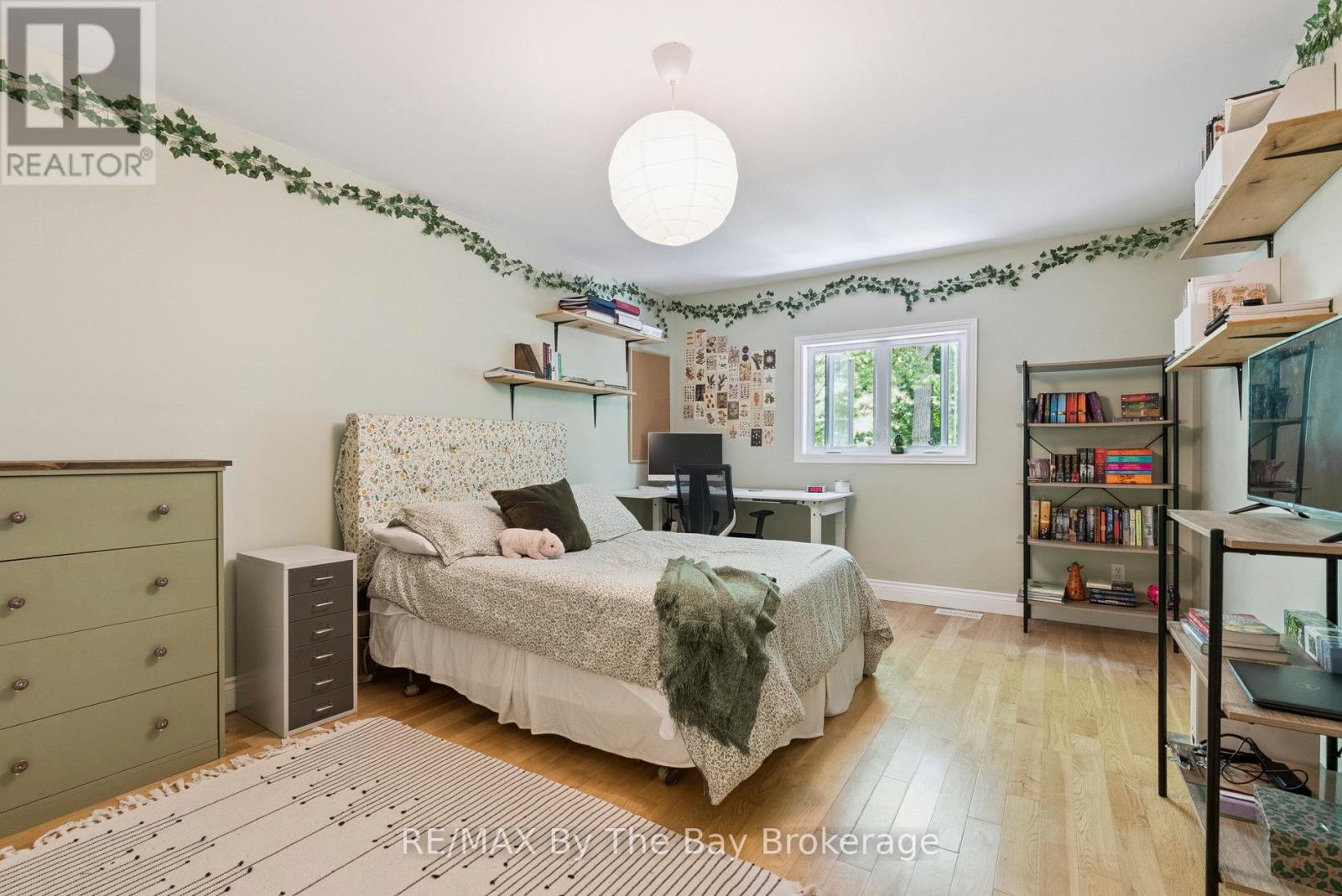 19 Gillespie Trail Se, Essa, Ontario  L3W 0V1 - Photo 29 - N12266899