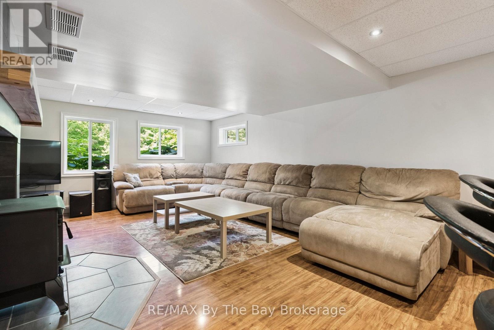 19 Gillespie Trail Se, Essa, Ontario  L3W 0V1 - Photo 40 - N12266899