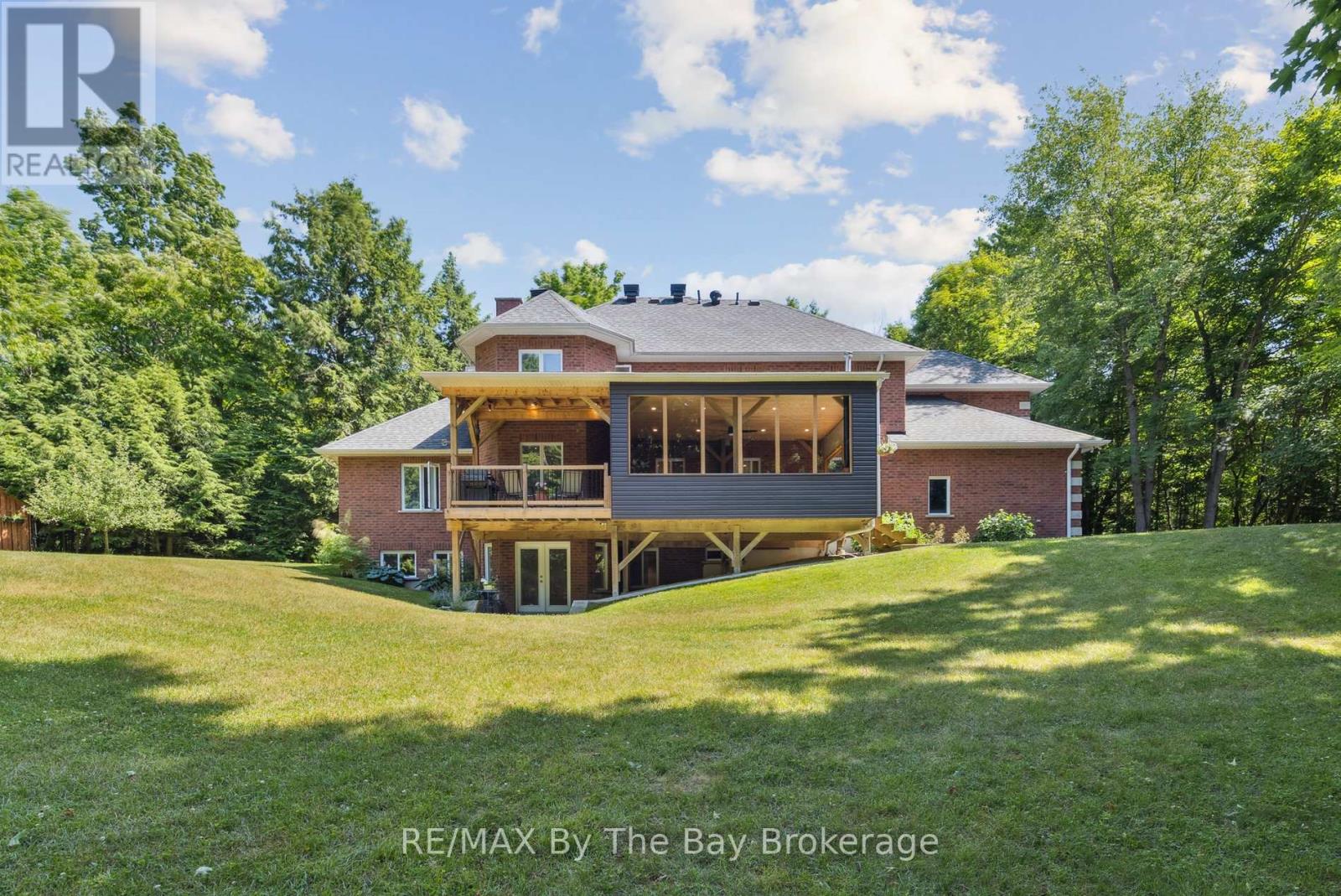 19 Gillespie Trail Se, Essa, Ontario  L3W 0V1 - Photo 44 - N12266899