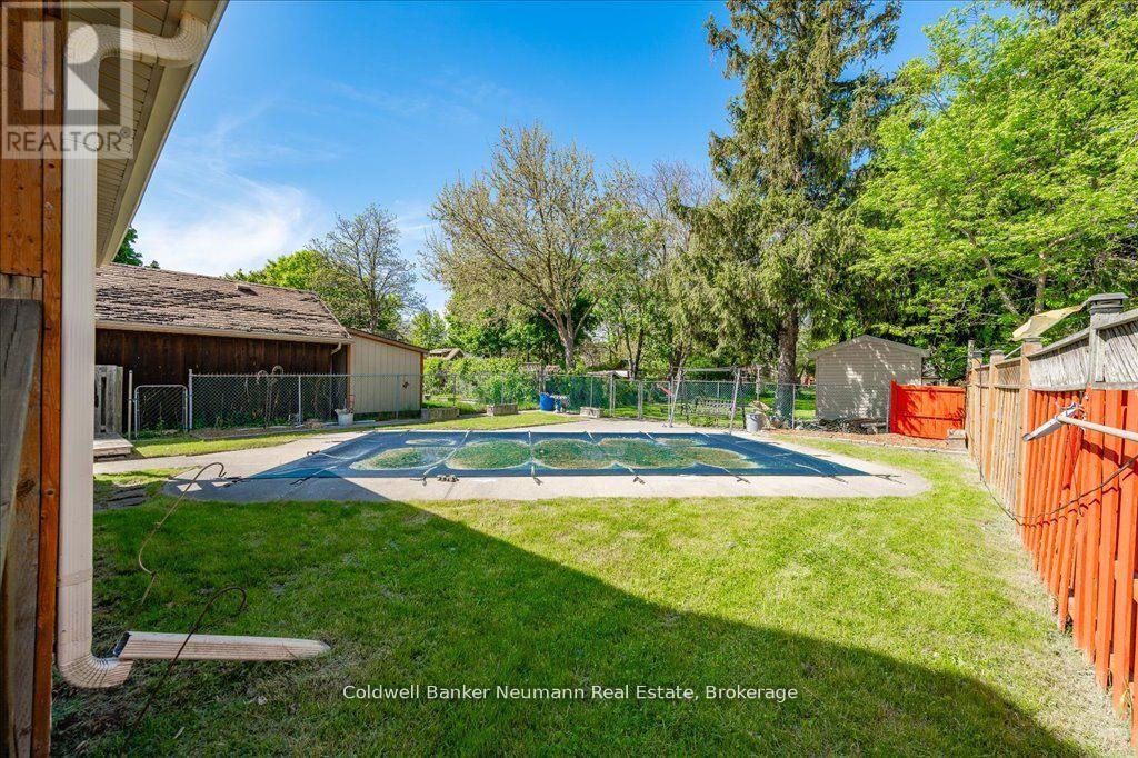 73 Terrace Hill Street, Brantford, Ontario  N3R 1G2 - Photo 25 - X12266802