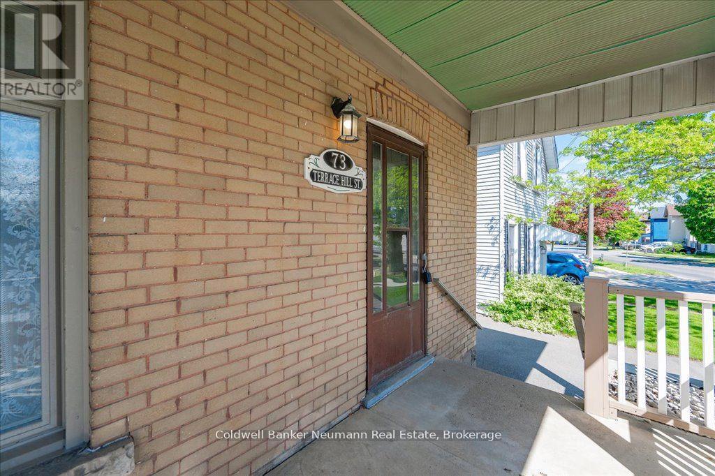 73 Terrace Hill Street, Brantford, Ontario  N3R 1G2 - Photo 5 - X12266802