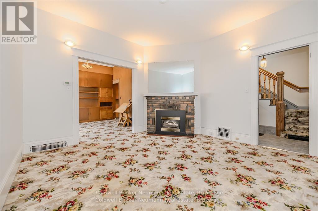 73 Terrace Hill Street, Brantford, Ontario  N3R 1G2 - Photo 8 - X12266802