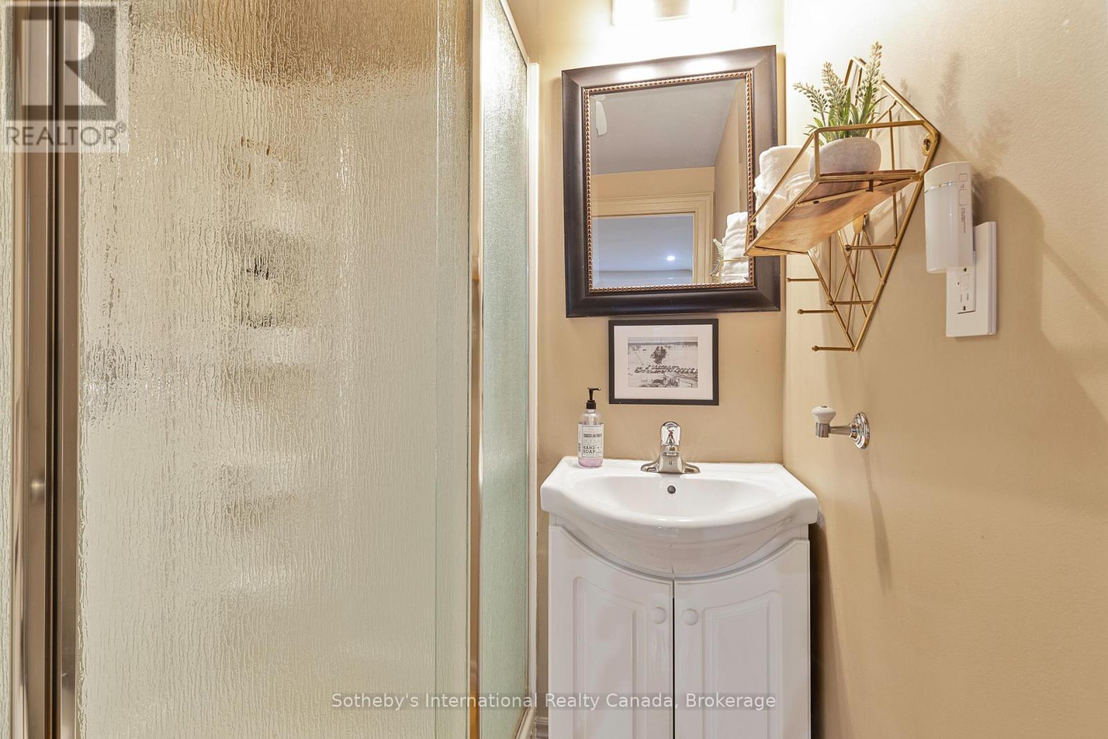 160 Grand Cypress Lane, Blue Mountains, Ontario  L9Y 0K8 - Photo 35 - X12266813