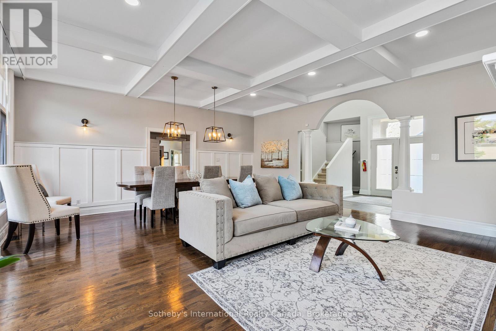 Property at 160 GRAND CYPRESS LANE image 5