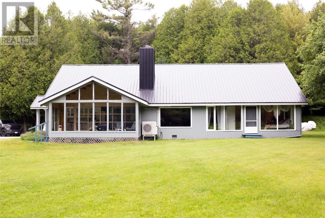 1 Wright Street S, Gore Bay, Ontario  P0P 1H0 - Photo 1 - 2123114