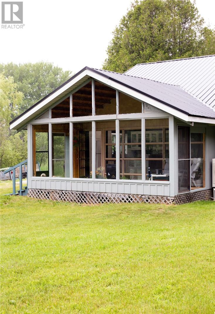 1 Wright Street S, Gore Bay, Ontario  P0P 1H0 - Photo 3 - 2123114