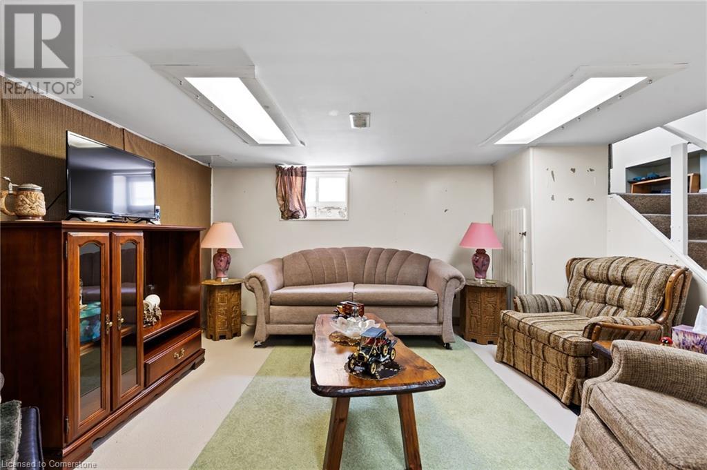 742 Broadway Street, Welland, Ontario  L3C 5M8 - Photo 17 - 40747532