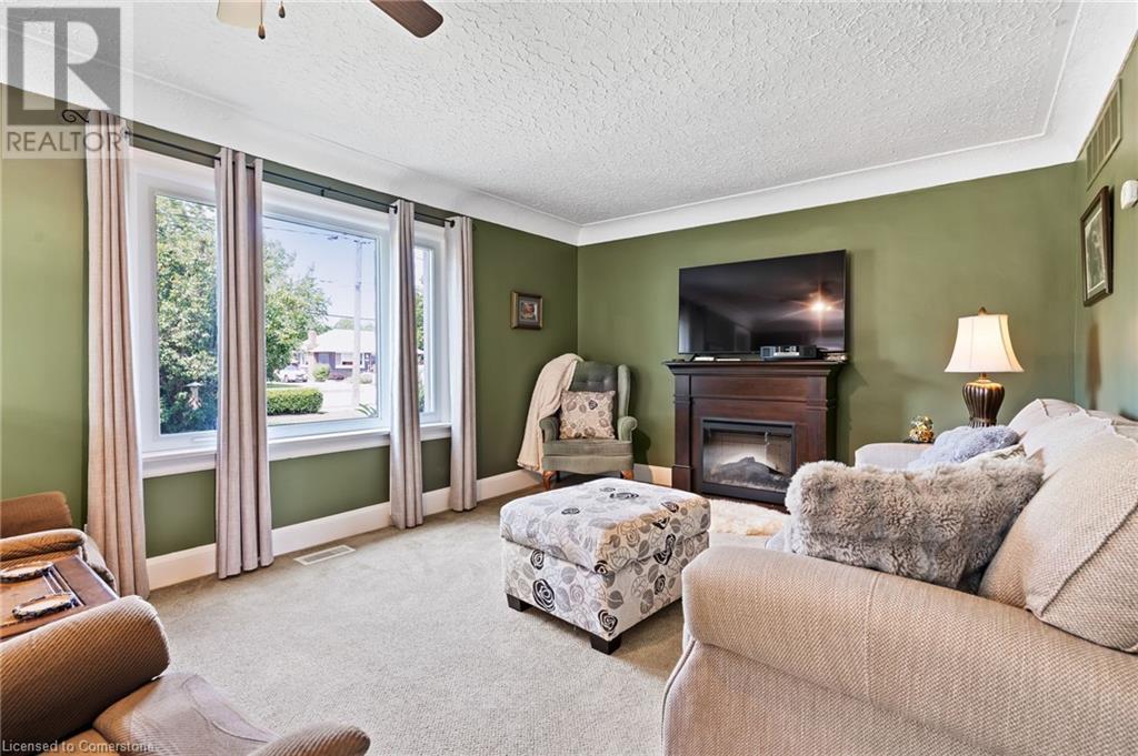 742 Broadway Street, Welland, Ontario  L3C 5M8 - Photo 7 - 40747532
