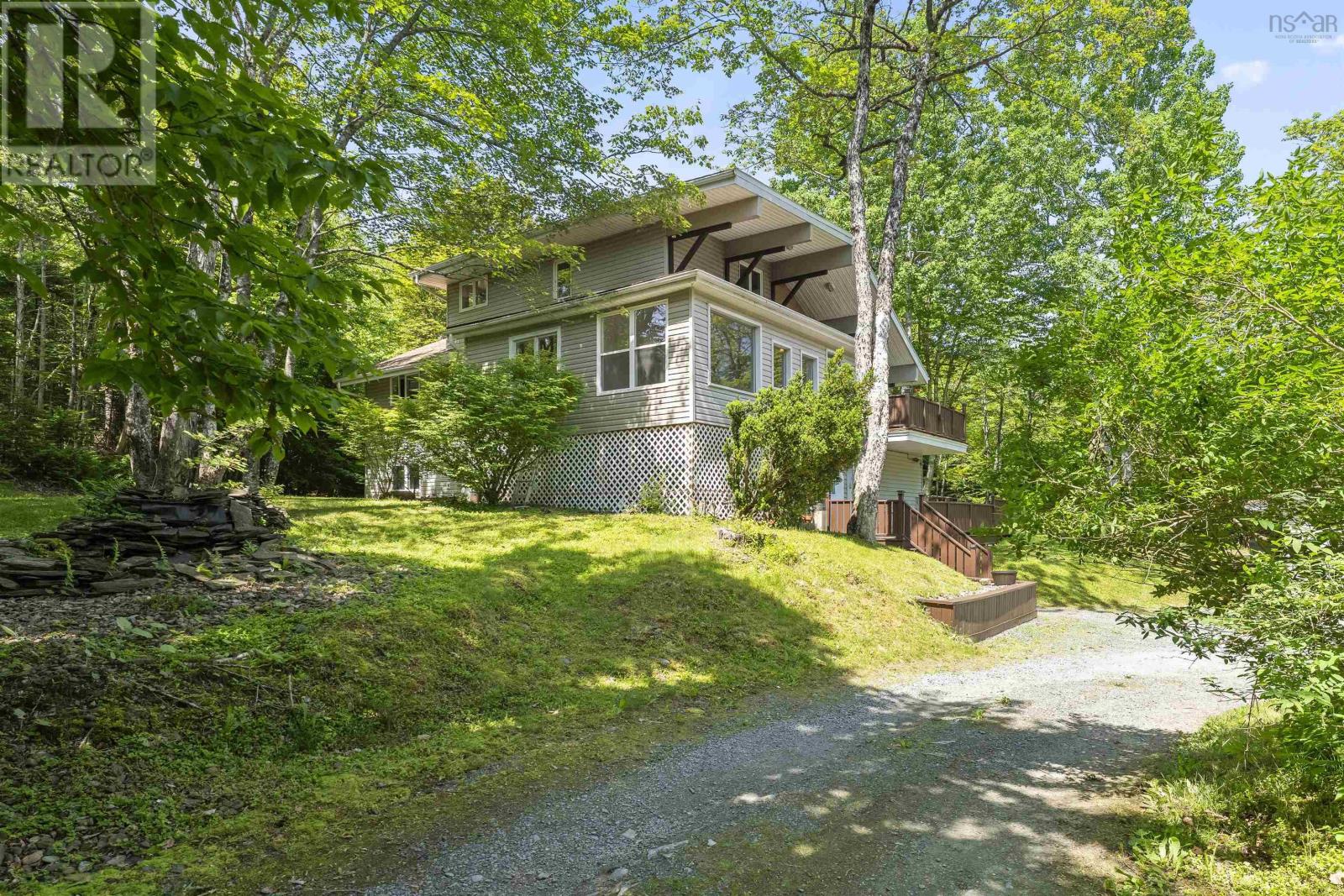 Property at 518 Lakeview Avenue image 3