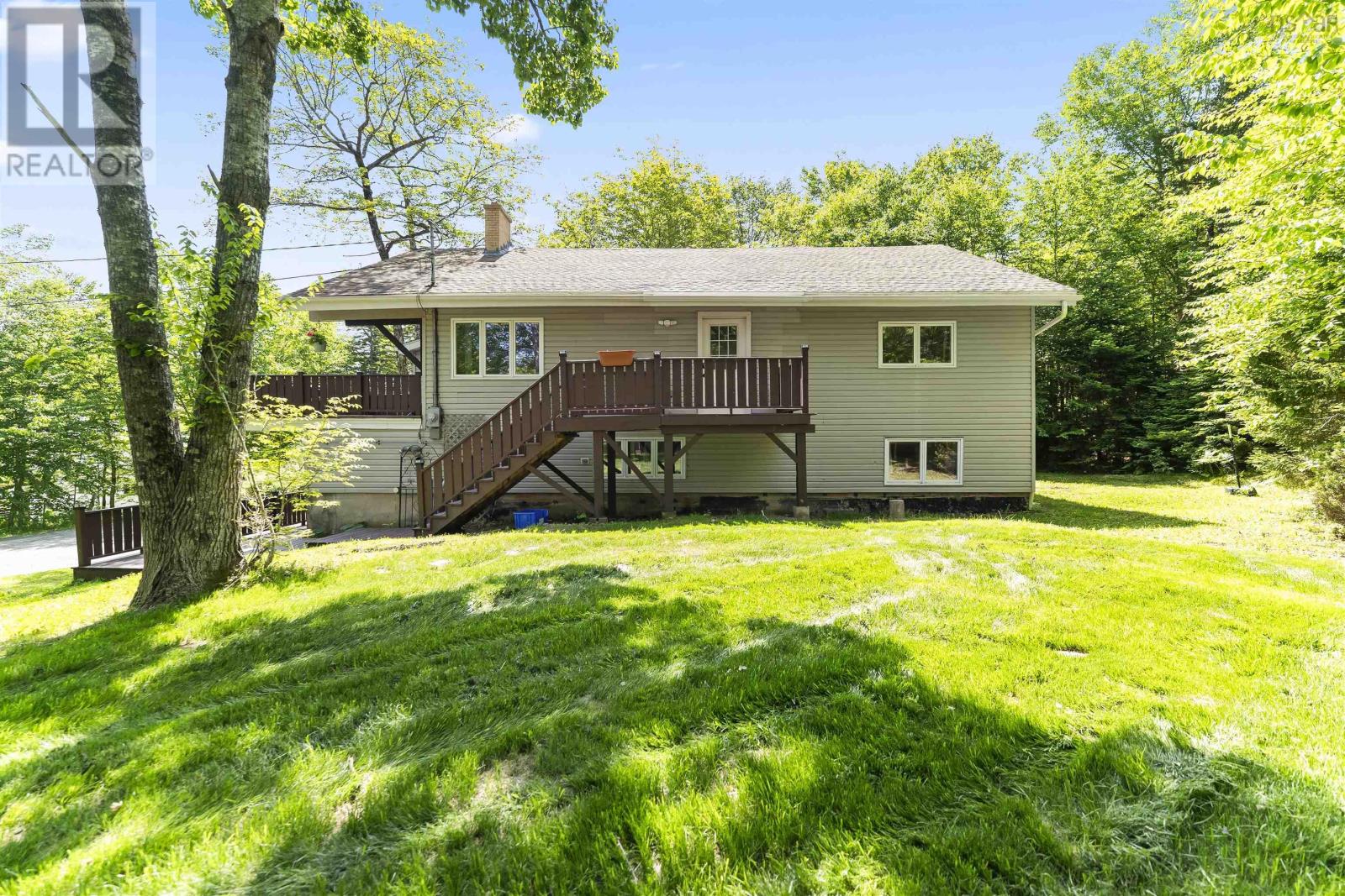Property at 518 Lakeview Avenue image 4