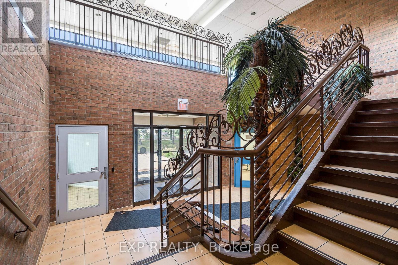 2275 Markham Road, Toronto (Malvern), Ontario  M1B 2W3 - Photo 10 - E12266821