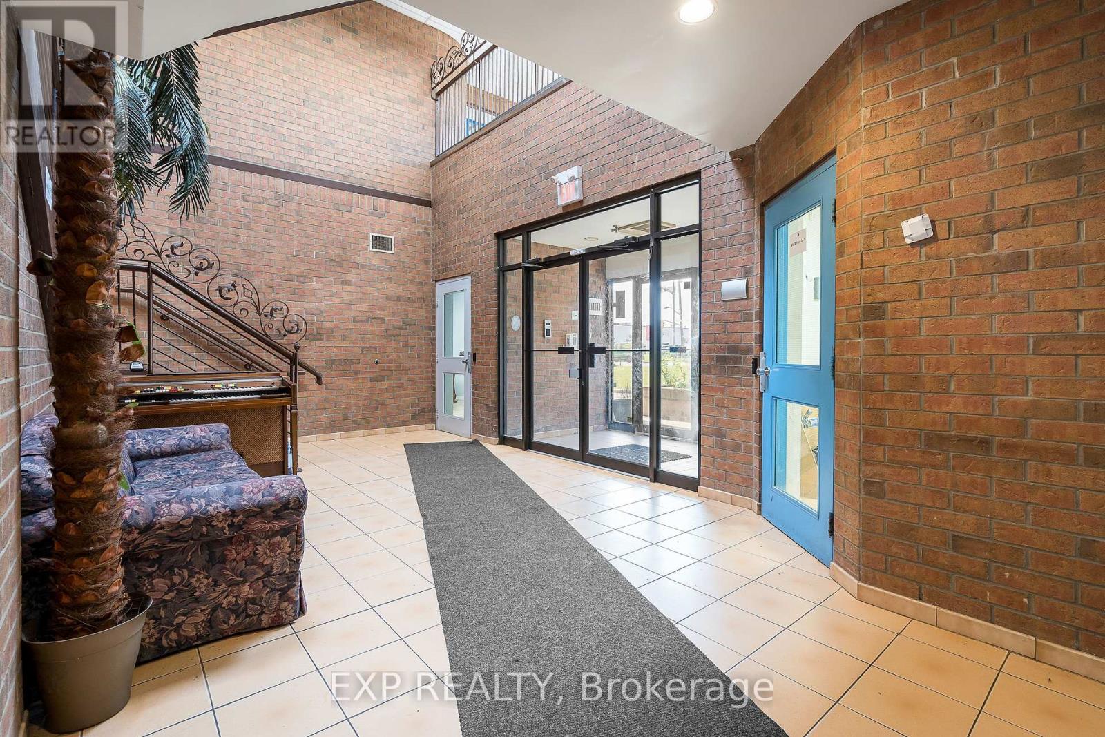 2275 Markham Road, Toronto (Malvern), Ontario  M1B 2W3 - Photo 11 - E12266821