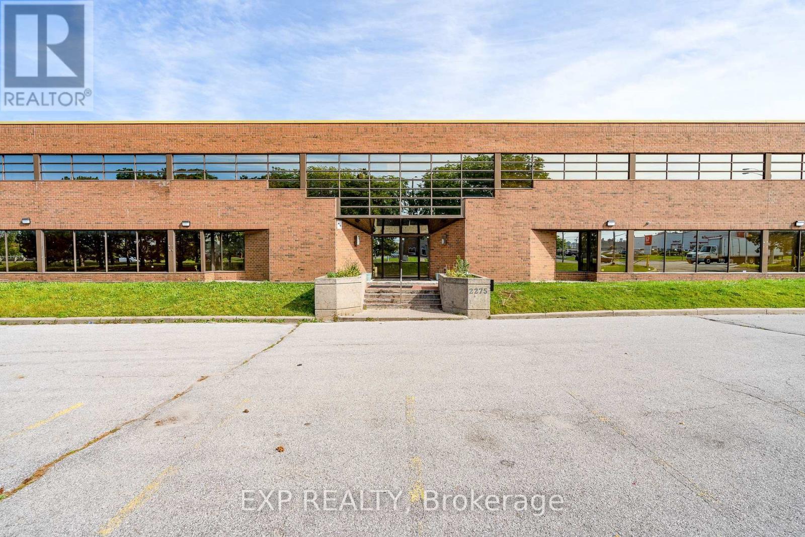 2275 Markham Road, Toronto (Malvern), Ontario  M1B 2W3 - Photo 4 - E12266821