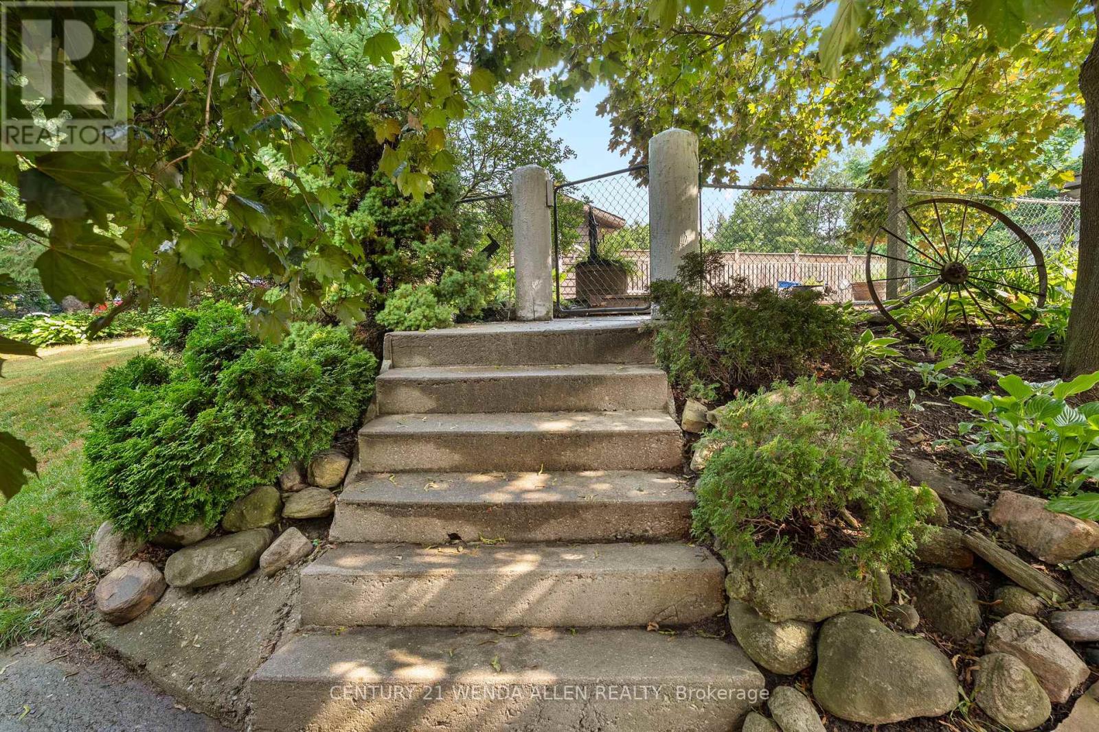 1873 Woodview Avenue, Pickering (Highbush), Ontario  L1V 1L5 - Photo 44 - E12266905