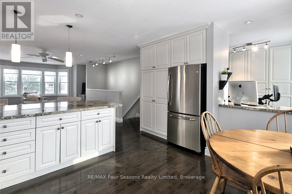 104 Laurie's Court, Blue Mountains, Ontario  L9Y 0L4 - Photo 17 - X12249536