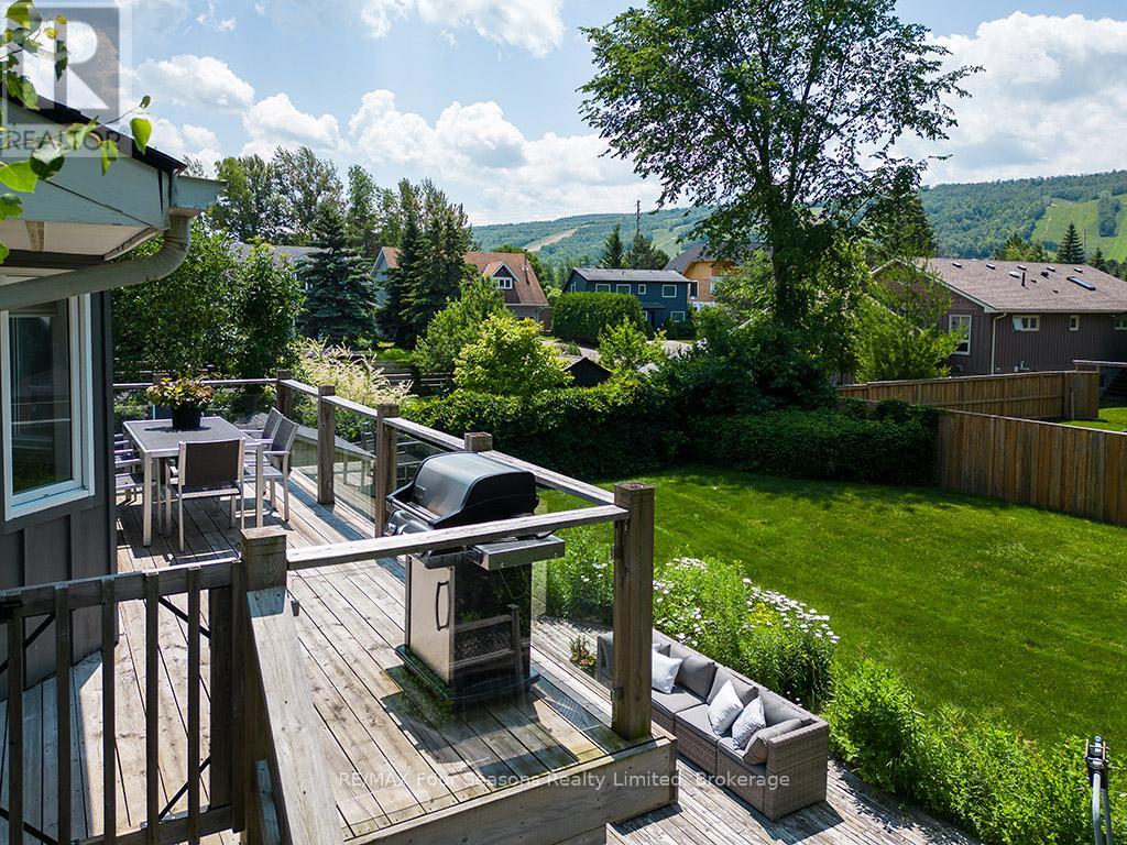 104 Laurie's Court, Blue Mountains, Ontario  L9Y 0L4 - Photo 40 - X12249536