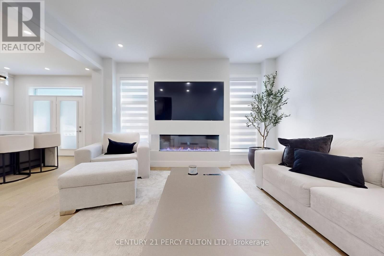 Property at 23 SAM BATTAGLIA CRESCENT image 5