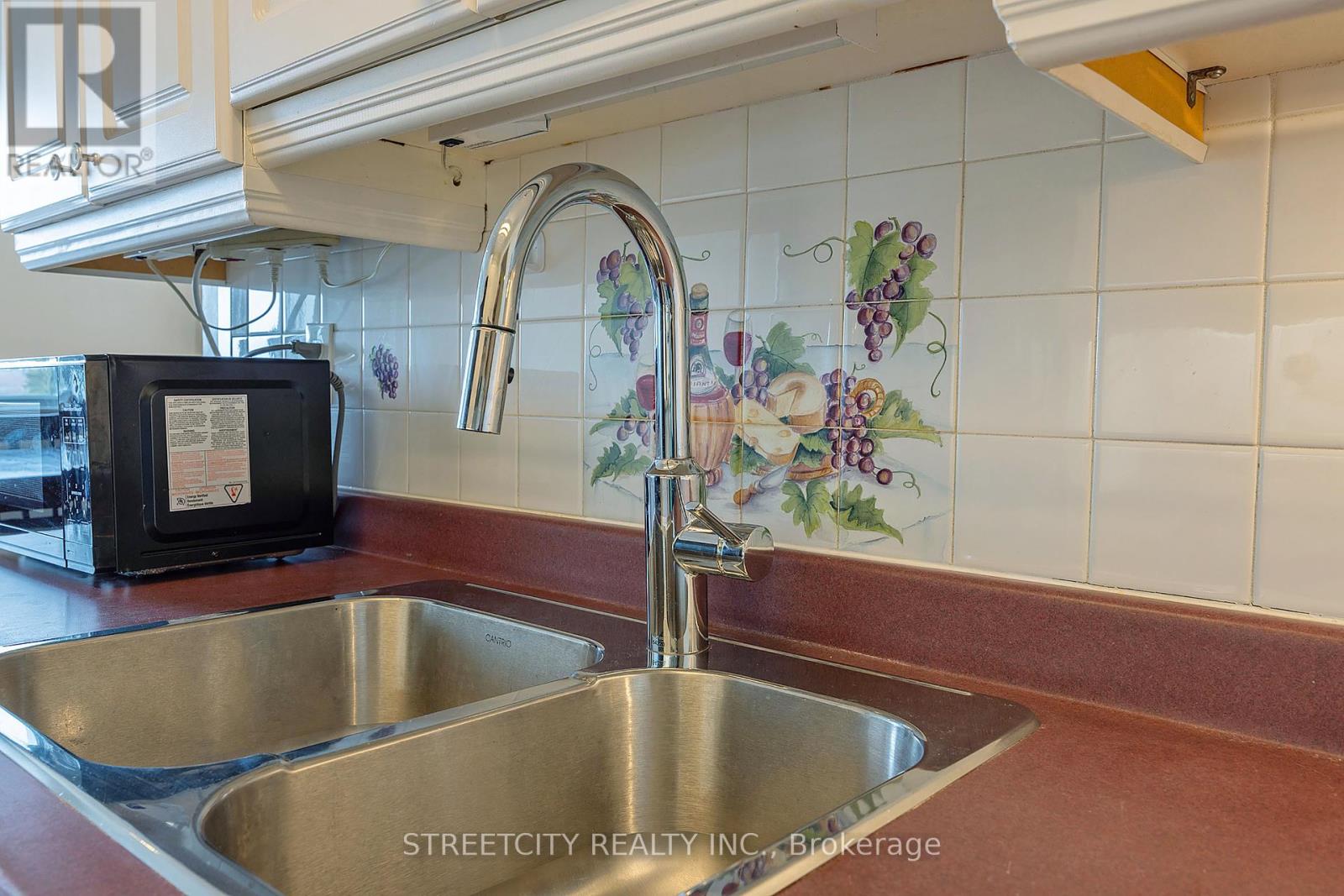 701 - 986 Huron Street, London East, Ontario  N5Y 5E4 - Photo 8 - X12266966