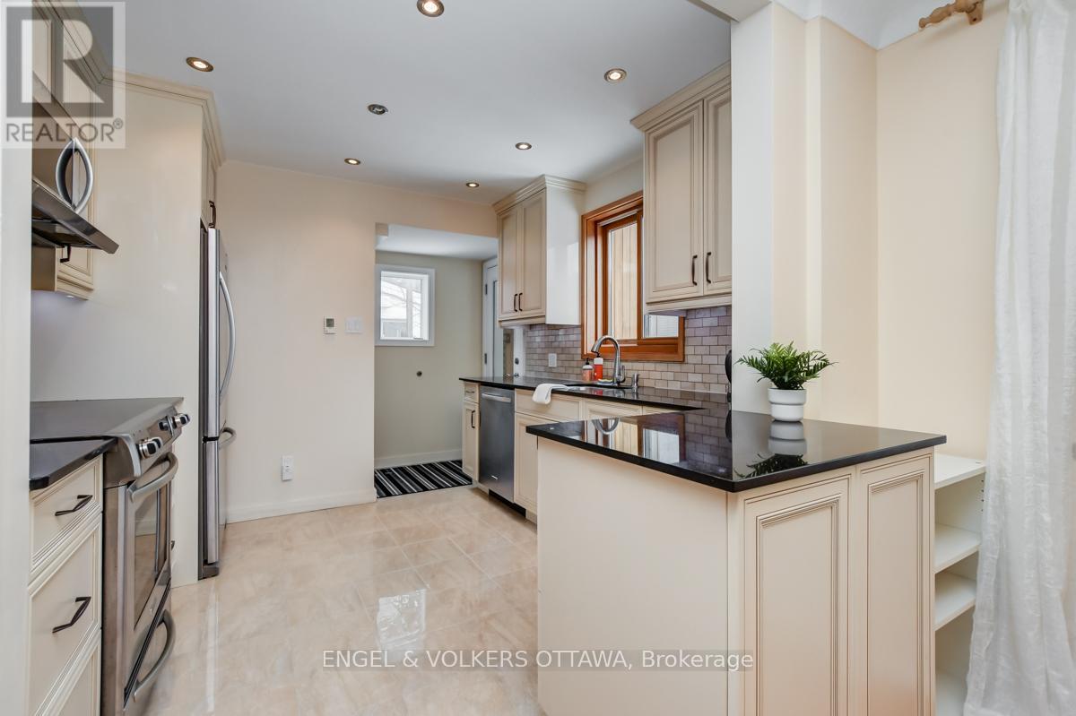 139 Goulburn Avenue, Ottawa, Ontario  K1N 8E3 - Photo 10 - X12266954