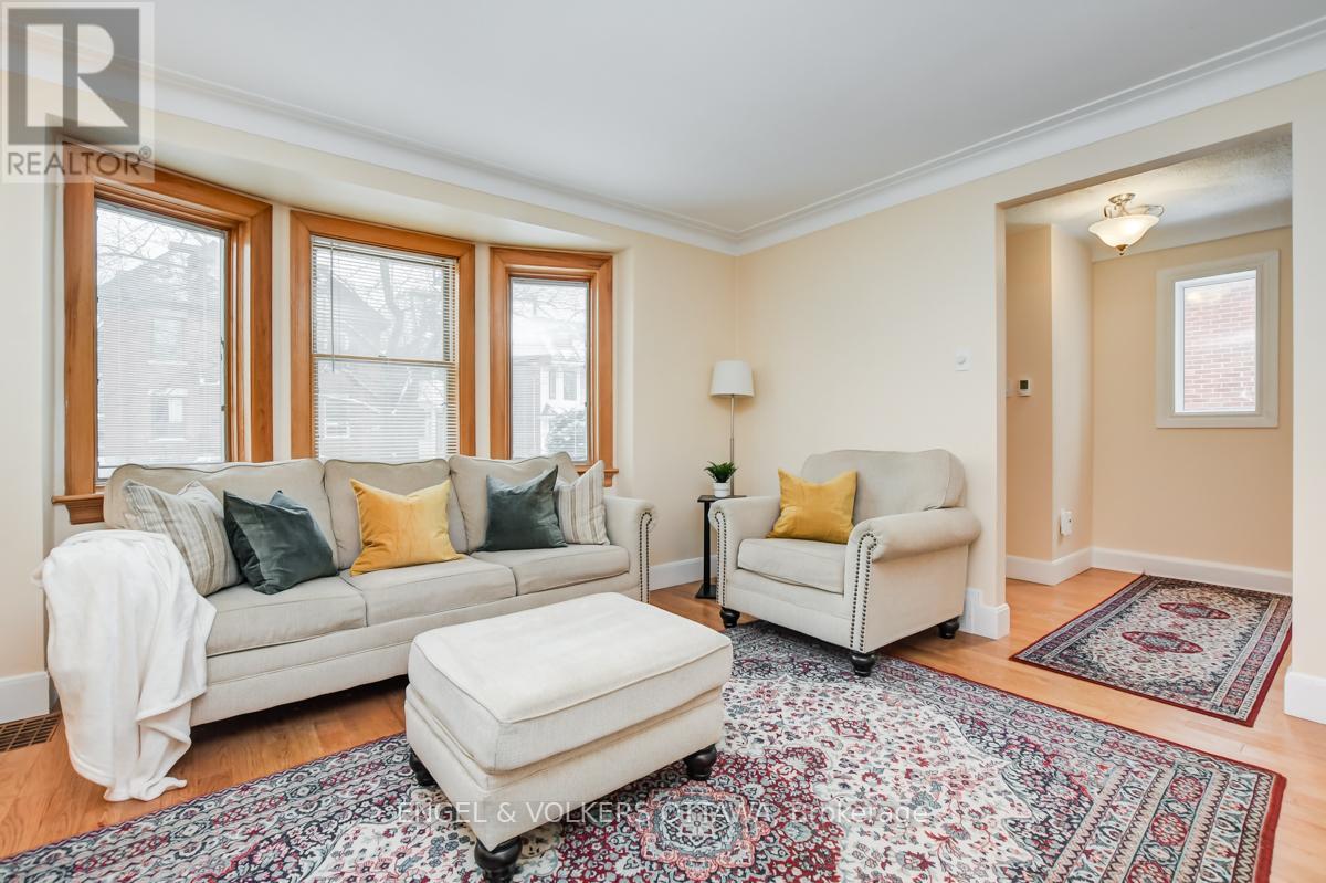 139 Goulburn Avenue, Ottawa, Ontario  K1N 8E3 - Photo 4 - X12266954