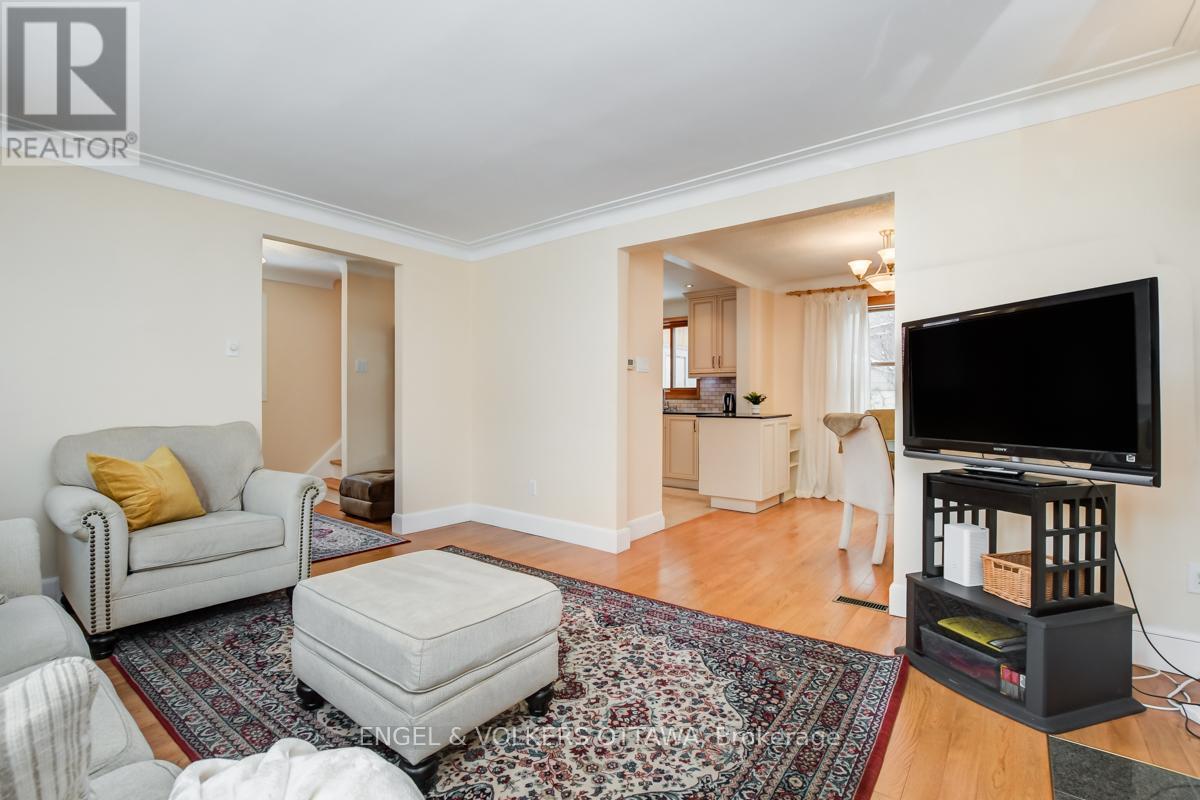 139 Goulburn Avenue, Ottawa, Ontario  K1N 8E3 - Photo 6 - X12266954